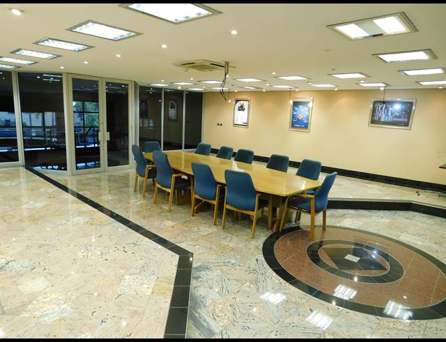 5,047M² OFFICE TO LET IN FERNDALE